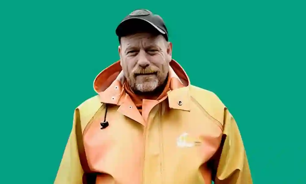 Curly Leach